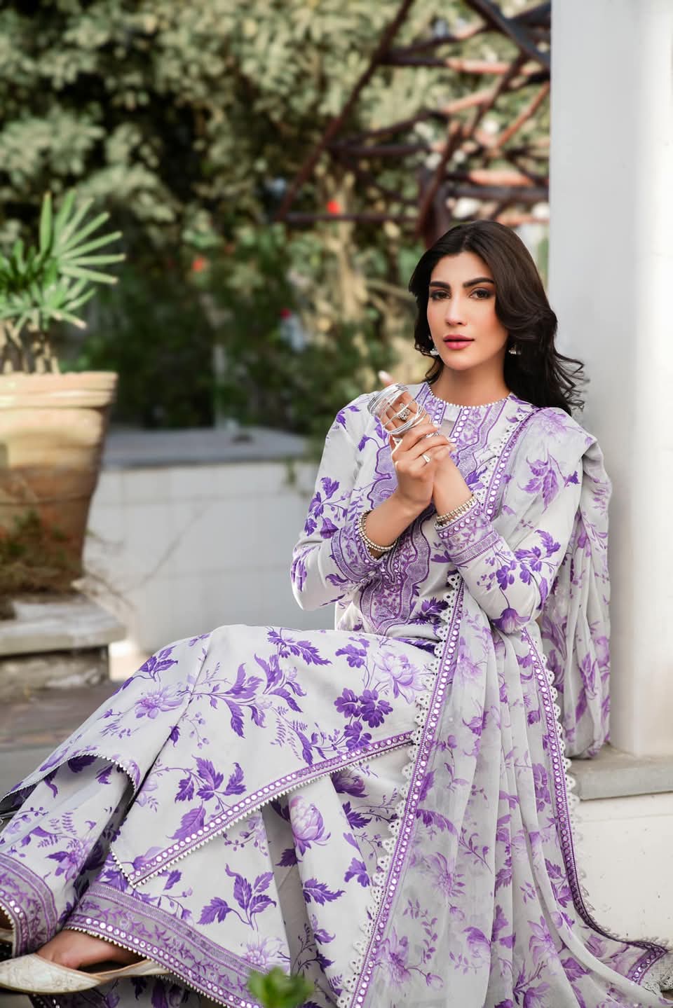 Lavender Printed Pure Lawn 3-Piece Outfit – Relaxed Elegant Style