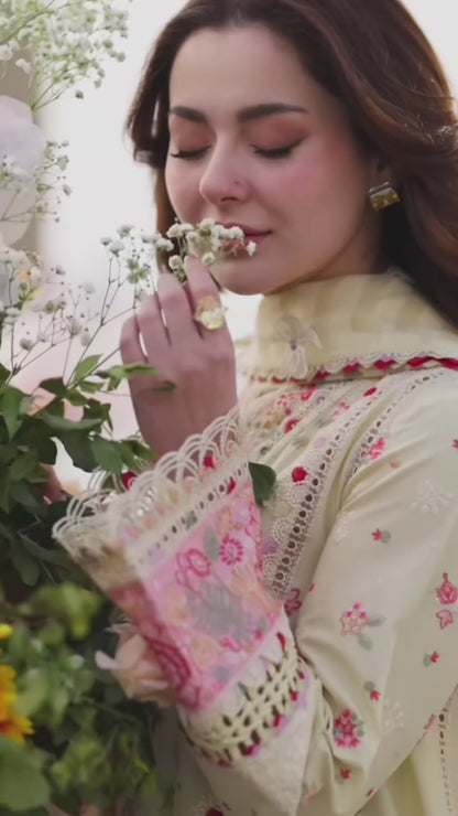 Elegant Cream Embroidered Dhanak 3-Piece Suit