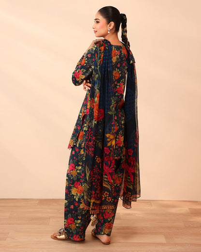 Ebony Red Rose Printed Lawn 3-Piece Outfit – Everyday Chic Wear