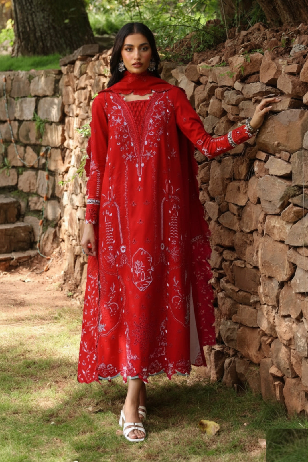 Vibrant Red Embroidered Dhanak 3-Piece Suit