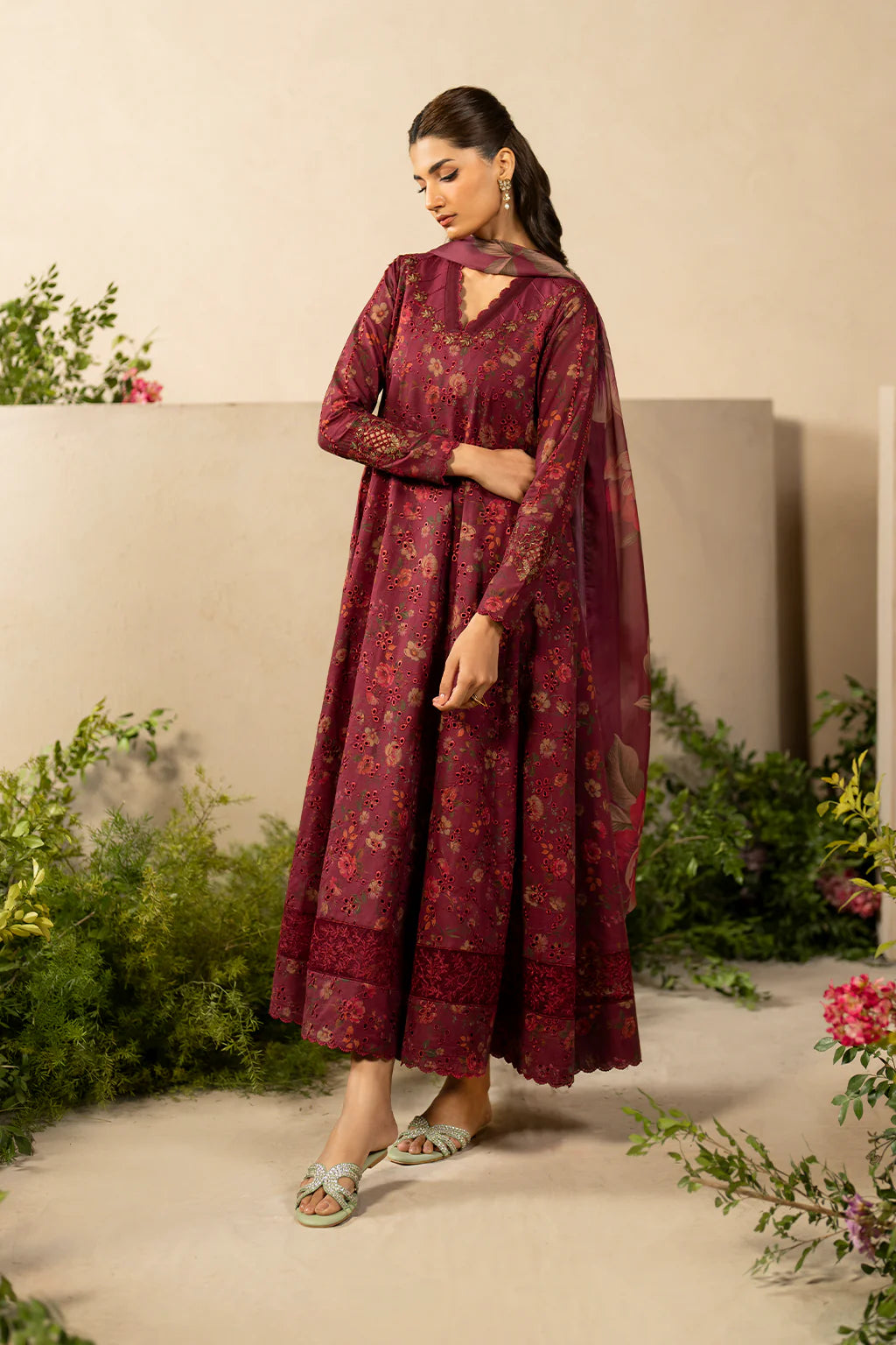 Crimson Charm Printed Dhanak 3-Piece Suit