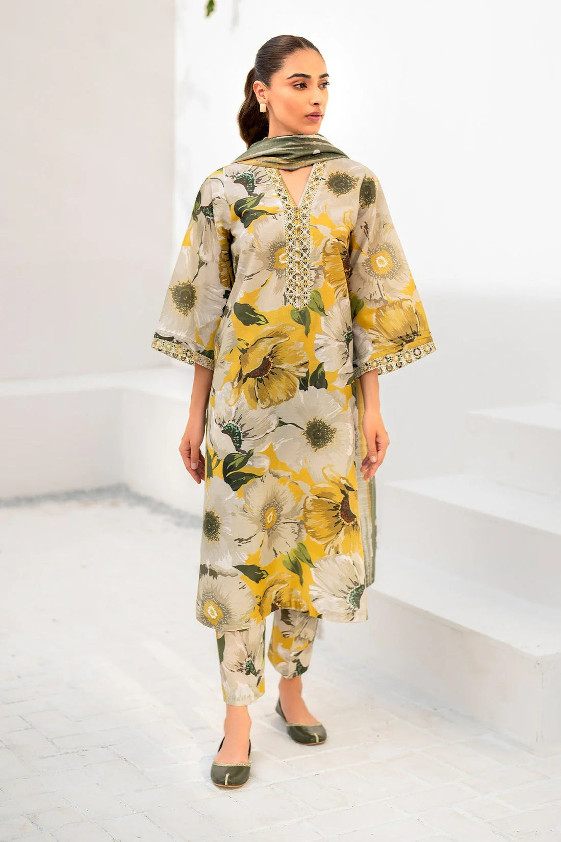 Yellow & Green Floral Embroidered Dhanak 3-Piece Suit